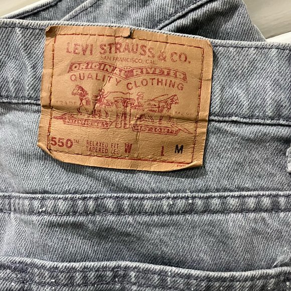 Vintage LEVI'S denim shorts - Picture 3 of 5